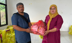 Penyerahan Makanan Tambahan Posyandu di RT.31 Bidang Pemberdayaan Masyarakat Tahun 2023