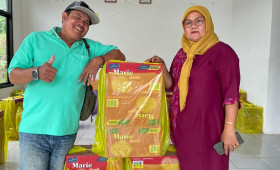 Penyerahan Makanan Tambahan Posyandu di RT.38 Bidang Pemberdayaan Masyarakat Tahun 2023